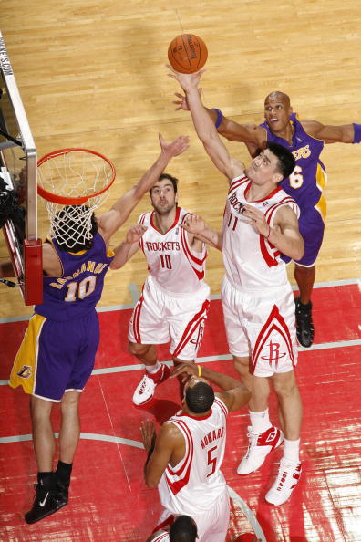 更能在场下 更能在场下