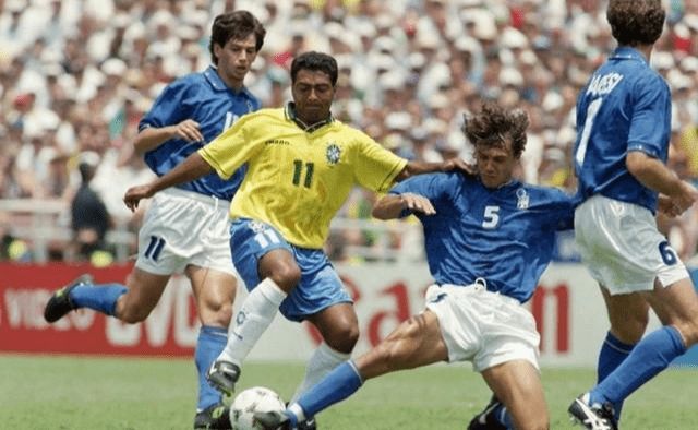 激烈的足球 激烈的足球