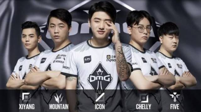 AI换脸技 AI换脸技