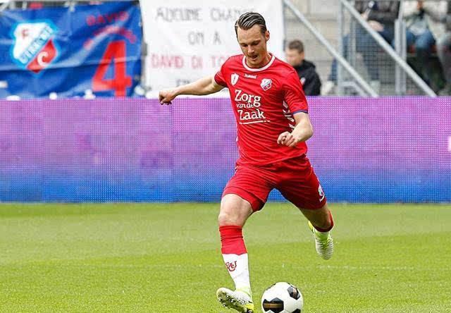 你持AK在 你持AK在